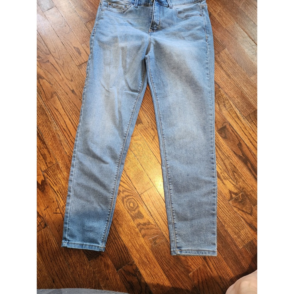 Curve Appeal Women's Jeans Size 14/32 Light Wash Straight Leg